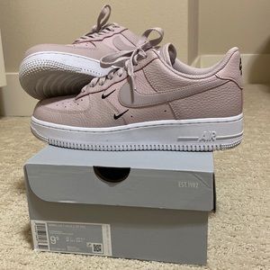 Women’s Nike Air Force 1, violet, size 9.5